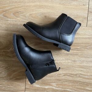 Cat & Jack Black Chelsea Boots Toddler Girls Size 9 Like New